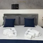 Nocleg ze śniadaniem Ylisea Luxury Neapol