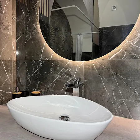 ベッド・アンド・ブレックファスト Ylisea Luxury 4*